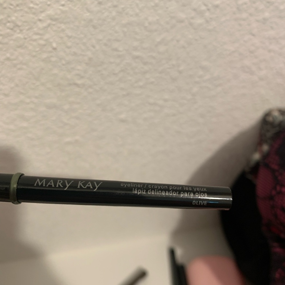 Mary Kay Classic Black Eyeliner
